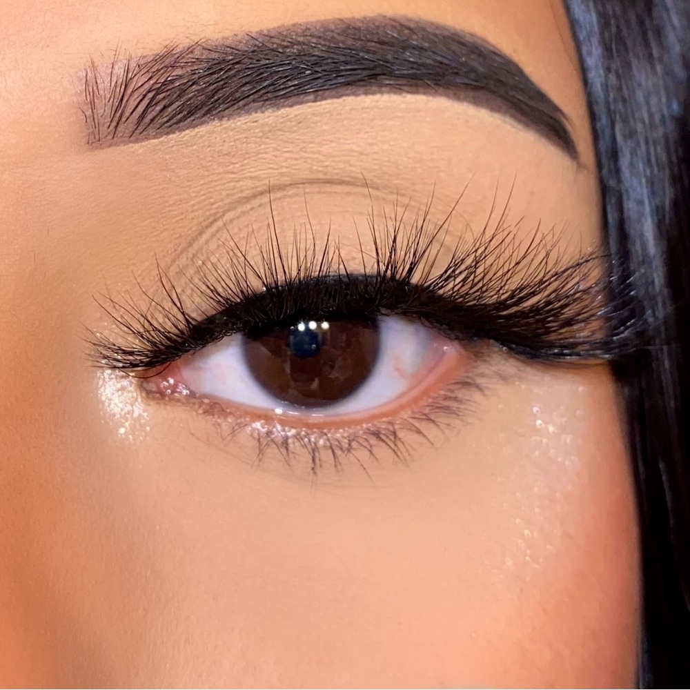 Love Bug Dramatic Black False Eyelashes